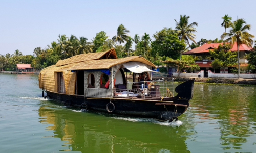 Enchanting Munnar Getaway Tour